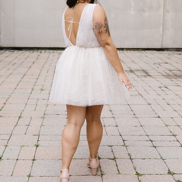 Ivory / Nude Short Wedding Dress (size 12) - Picture 5 of 5